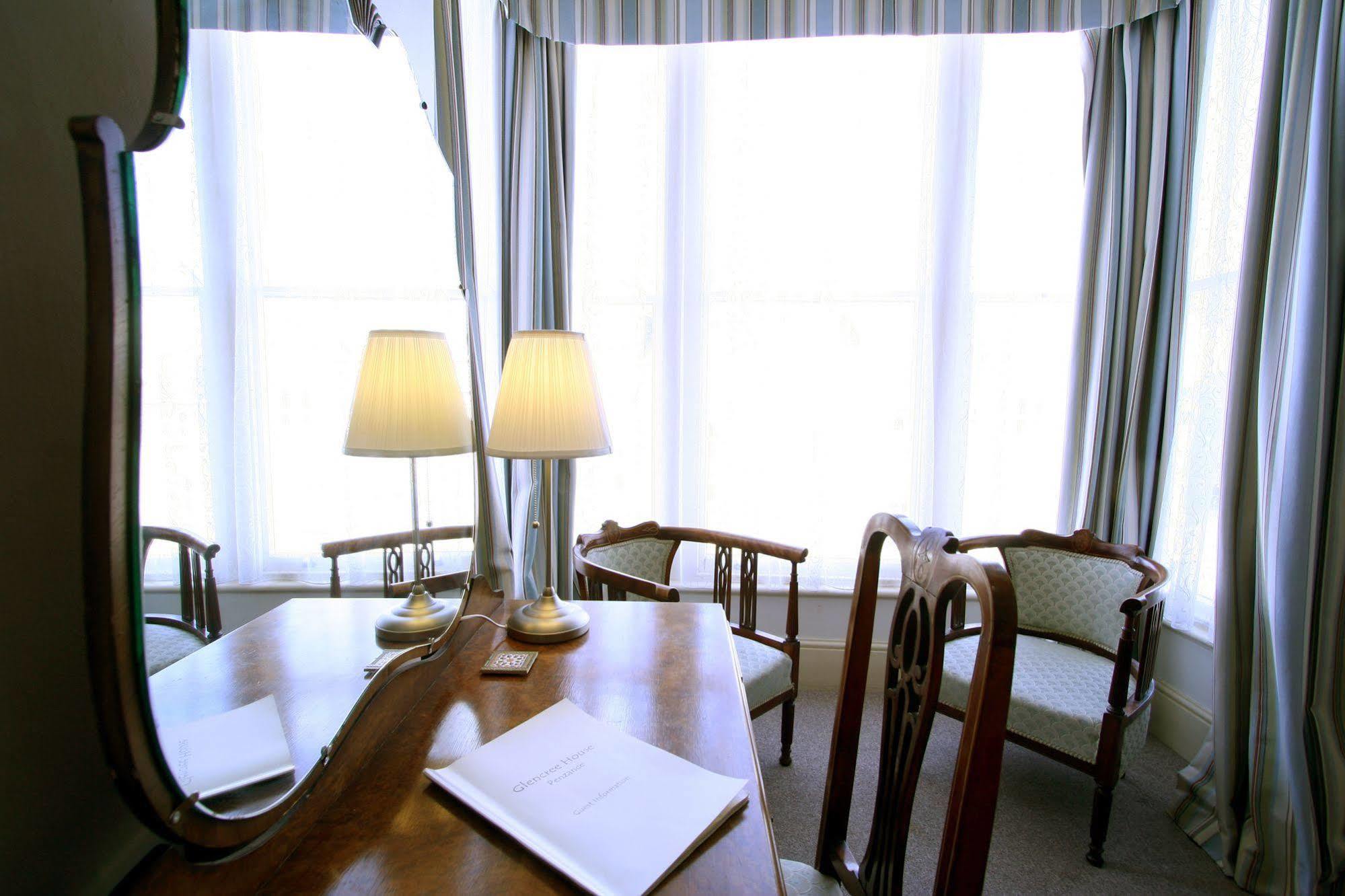 펜젠스 Glencree House B&B 외부 사진